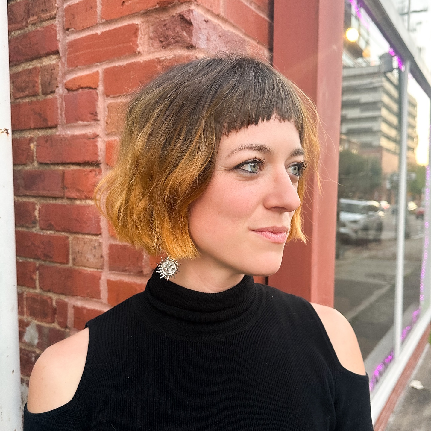 Two-Tone Textured Shaggy Bob with Cropped Micro Fringe