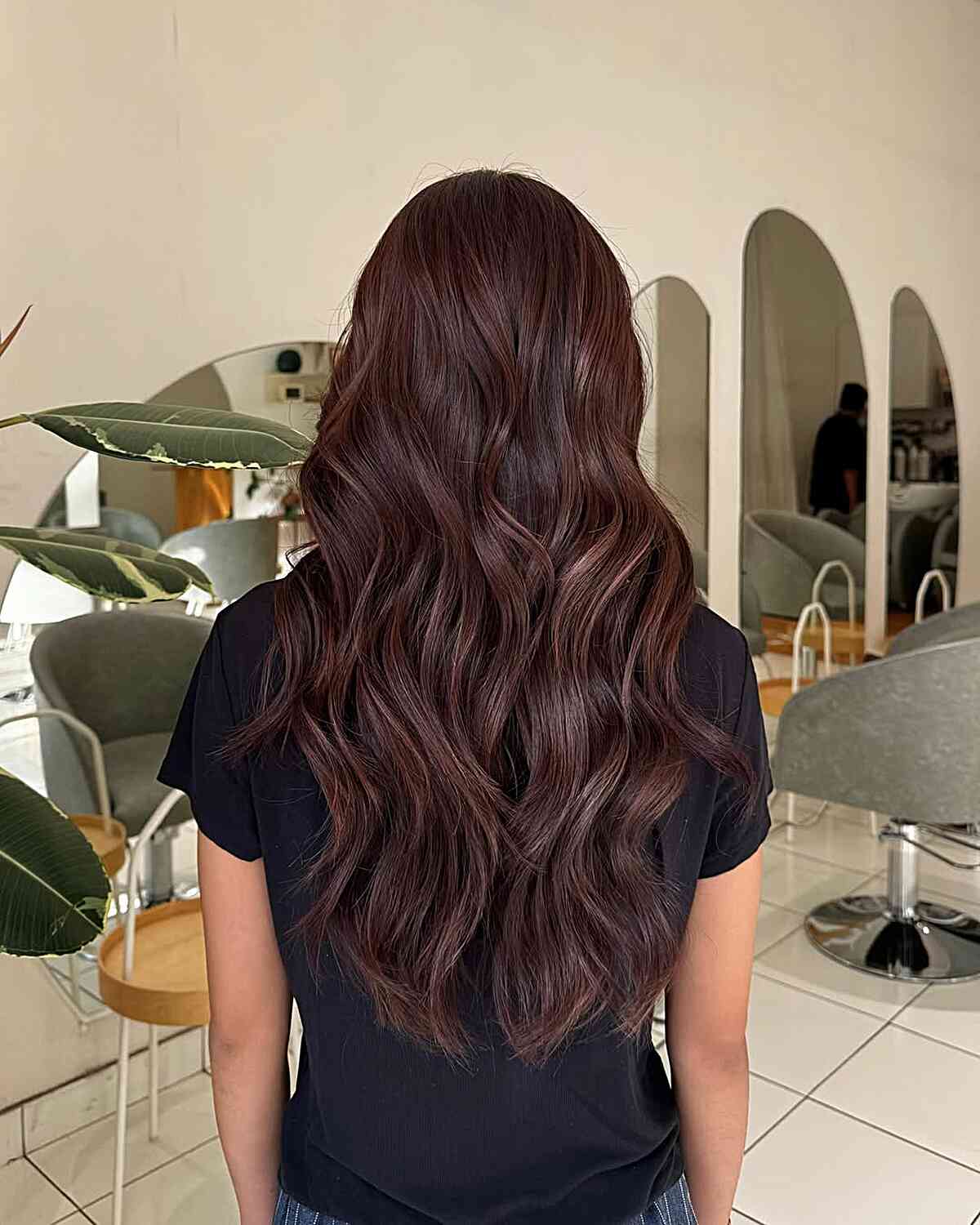 Luxurious Chocolate Brown Long Waves