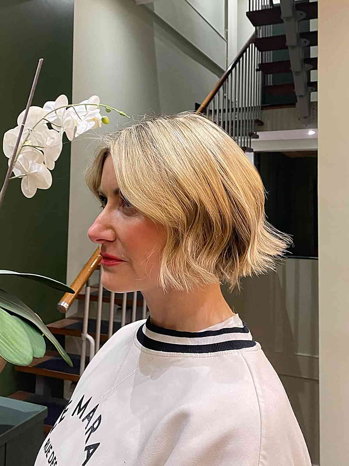 Textured Wavy Bob with Subtle Layers