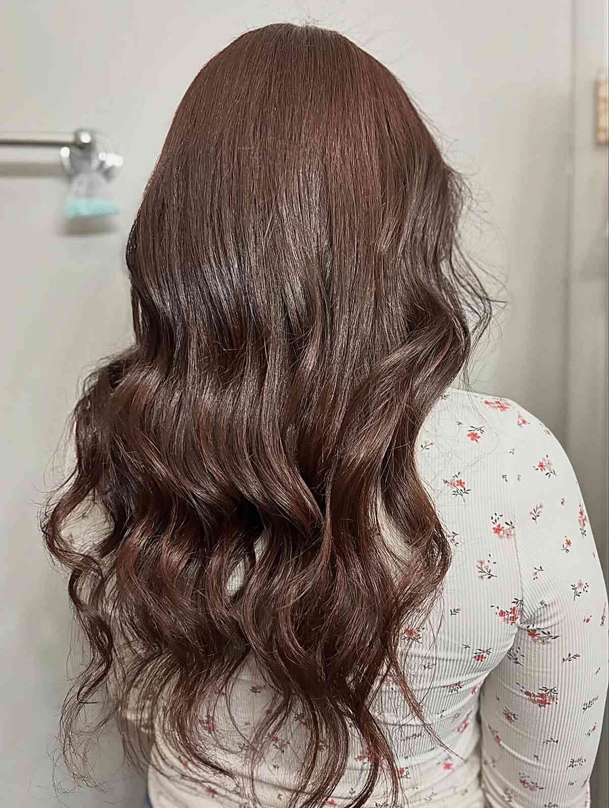 Elegant Chocolate Waves with Soft Texture