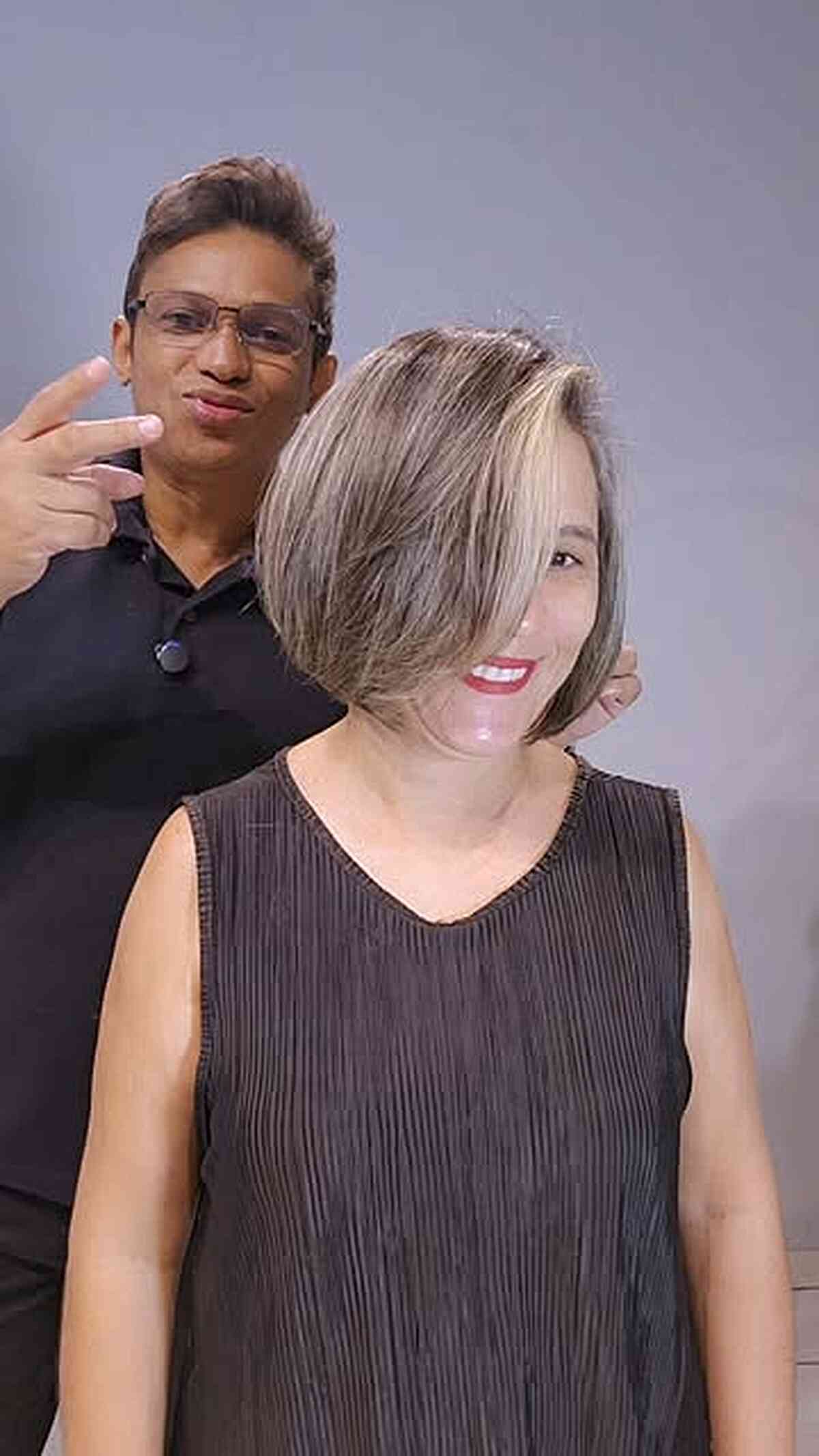 Stylish Short Gray Bob with Subtle Layers