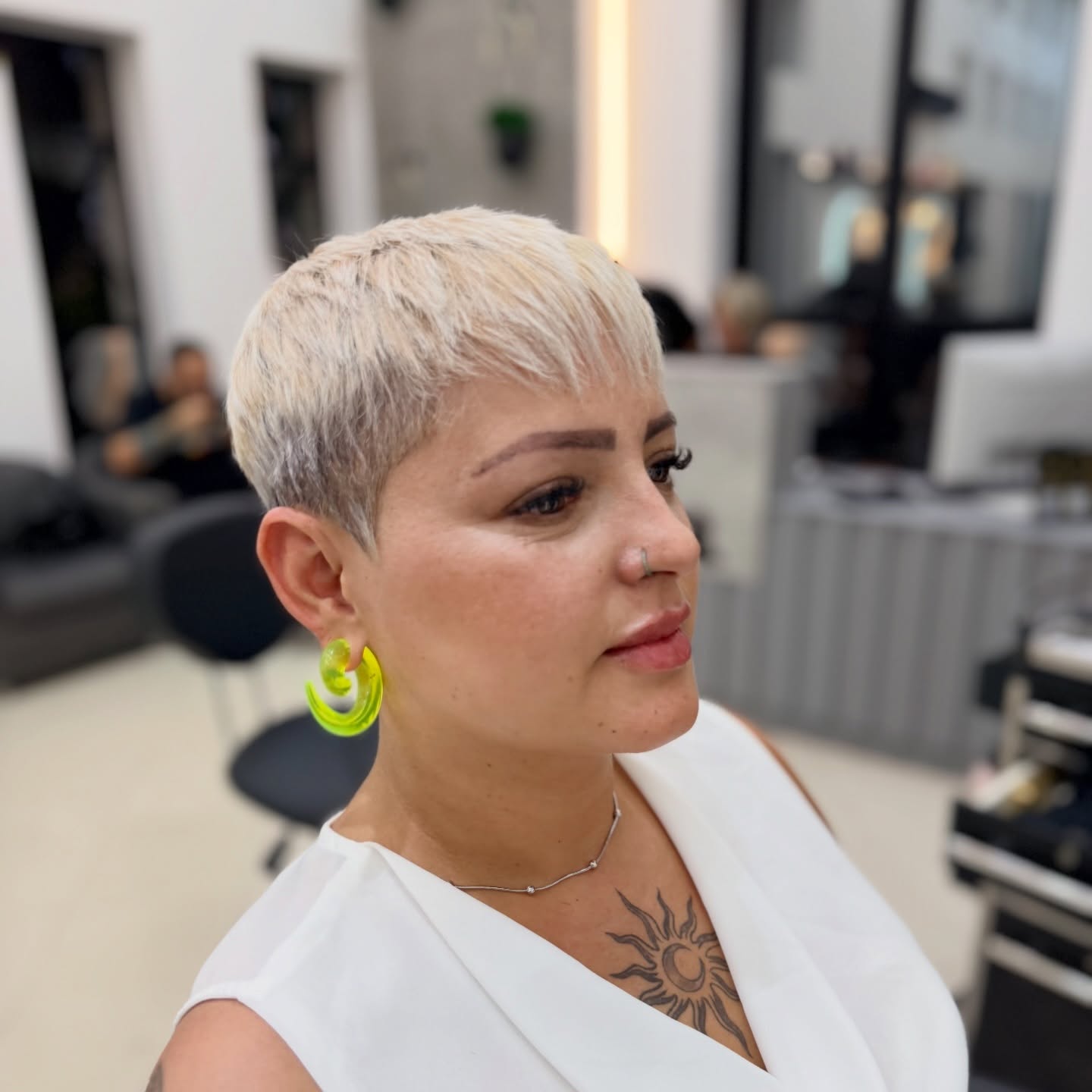 Platinum Cropped Pixie with Subtle Root Depth and Micro Fringe