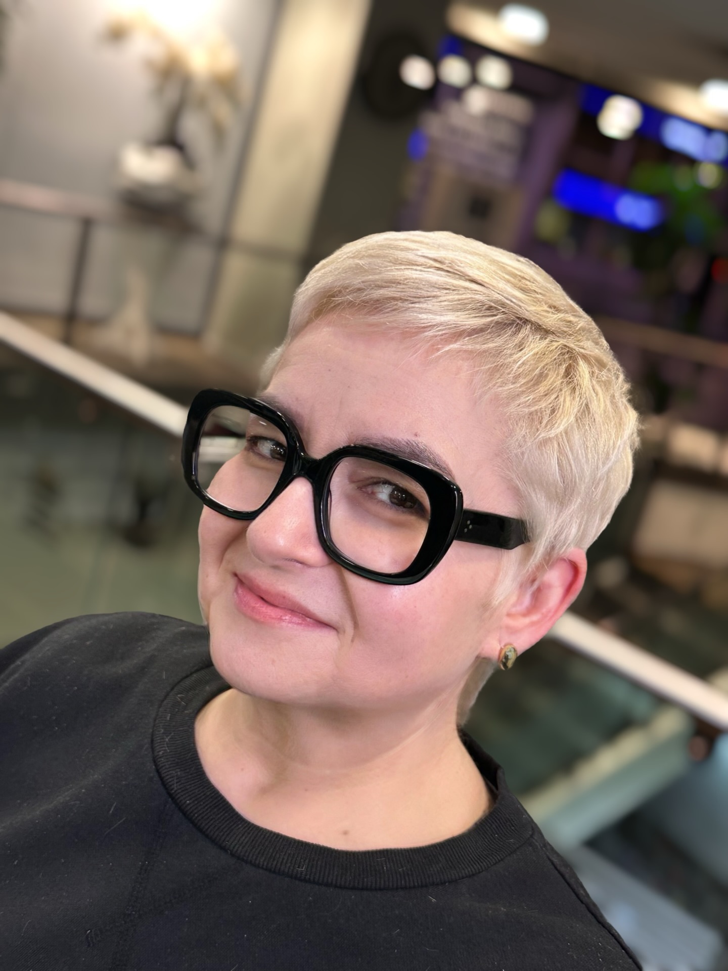 Platinum Micro Pixie with Razor-Textured Layers