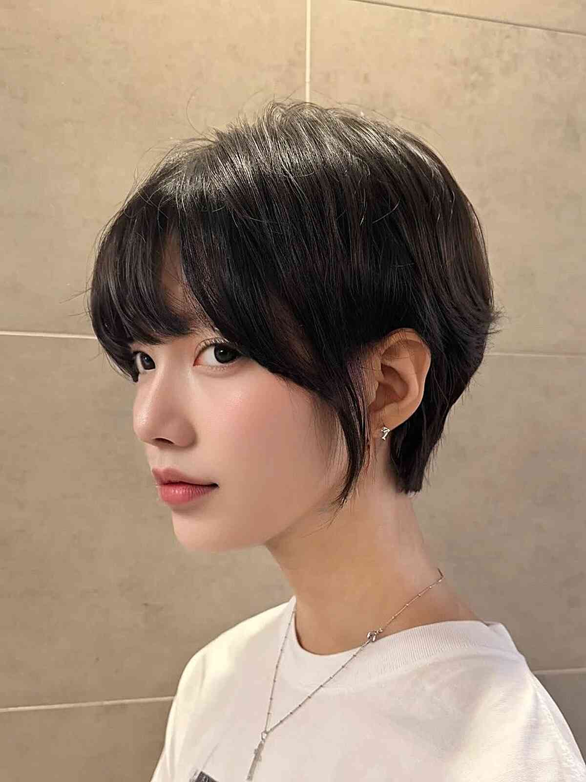 Trendy Korean Short Pixie Cut with Soft Bangs