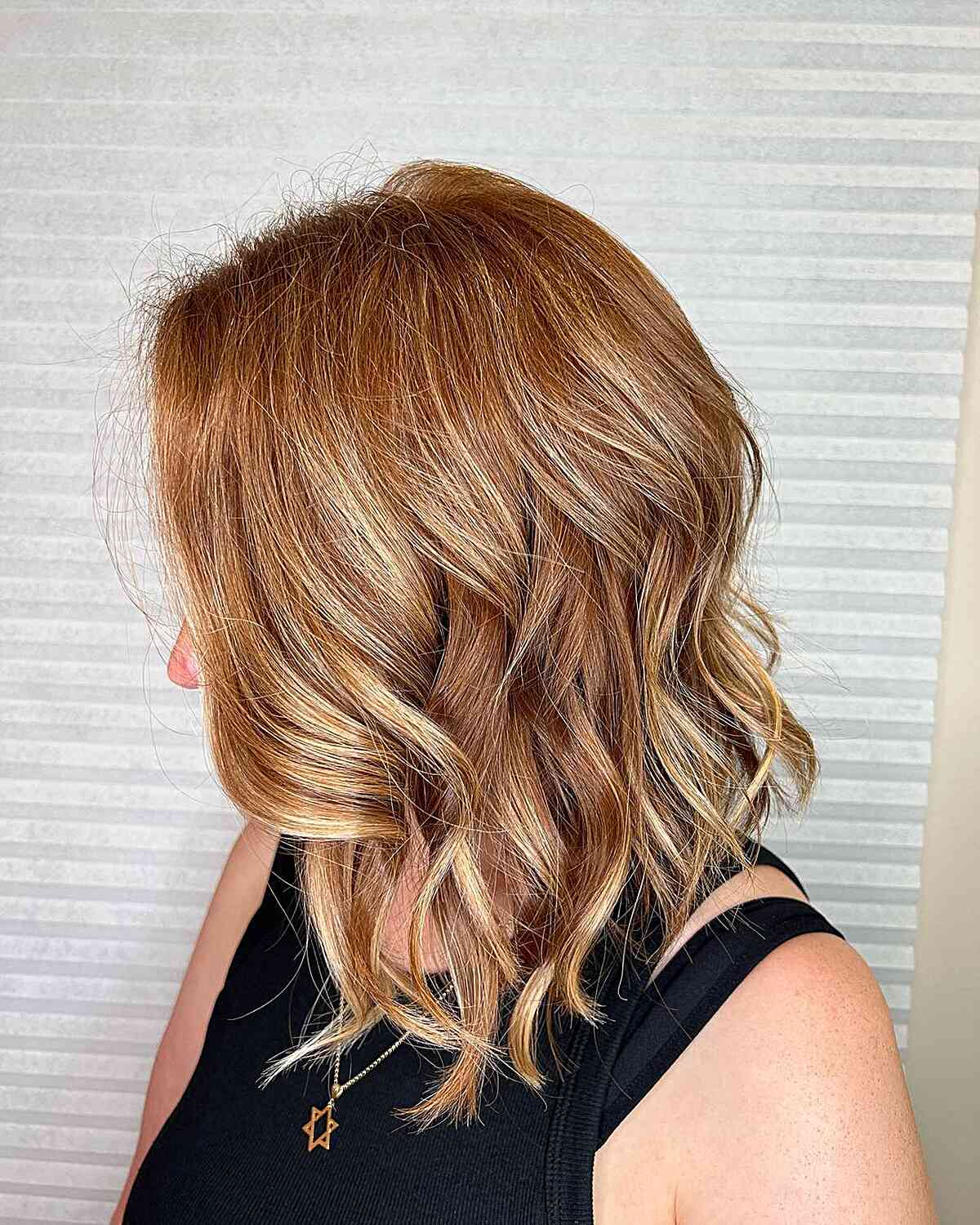 Shoulder-Length Ginger Hair With Blonde Highlights