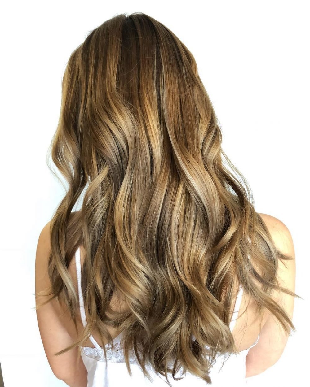 30 Stunning Examples of Caramel Balayage Highlights for 2023