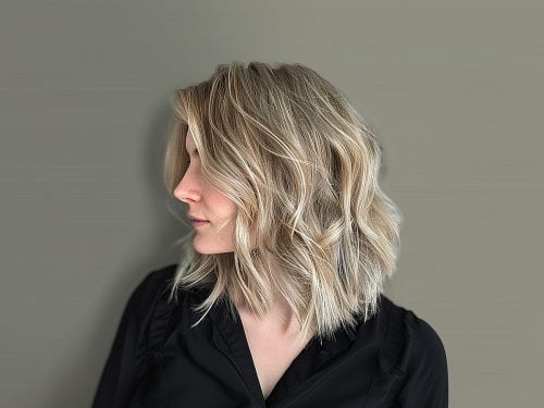 Gorgeous balayage on medium-length hair