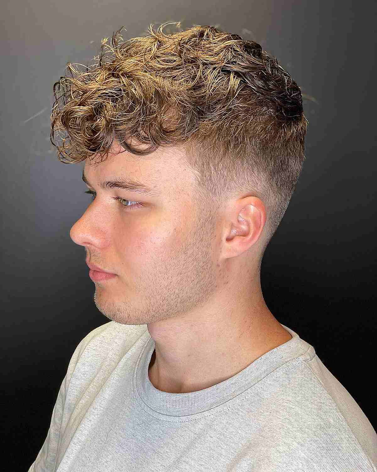 Gradual Fade with Curly Top for Men