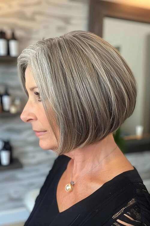 33 Gorgeous Short Bobs for Older Women with Style