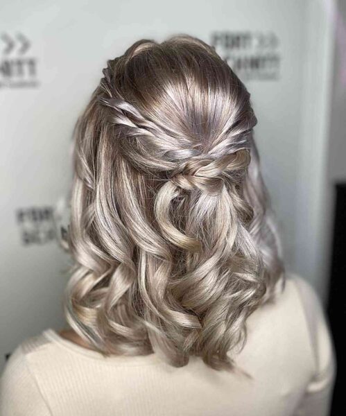 29 Prettiest Half Up Half Down Prom Hairstyles for 2024