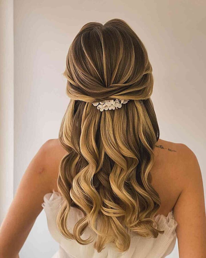 39 Gorgeous Bridesmaid Hairstyles for The Brides Big Day