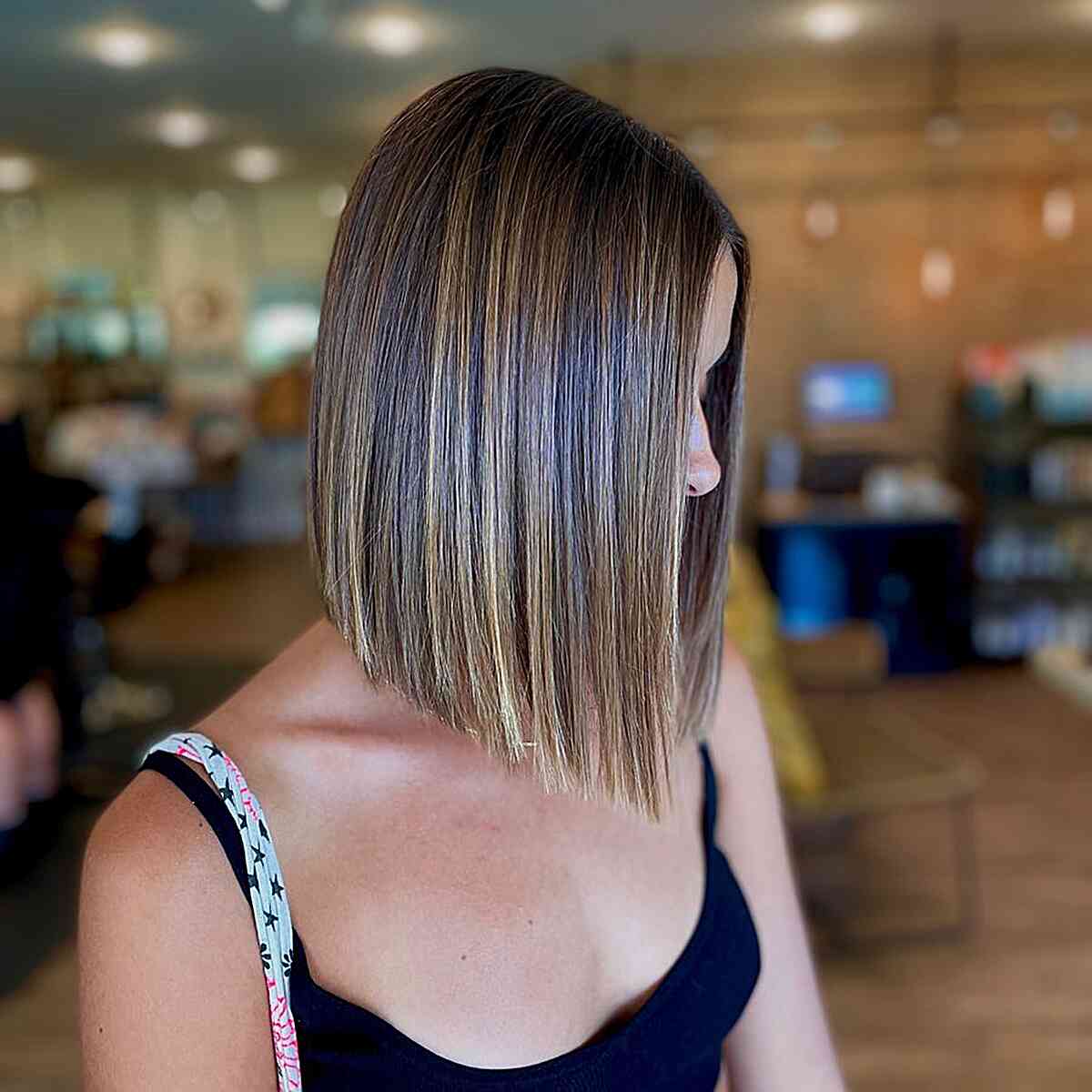 Highlighted Blunt Lob for Fine Hair Textures