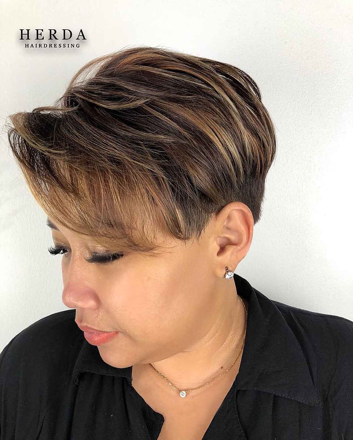 Highlighted Pixie with Side Bangs