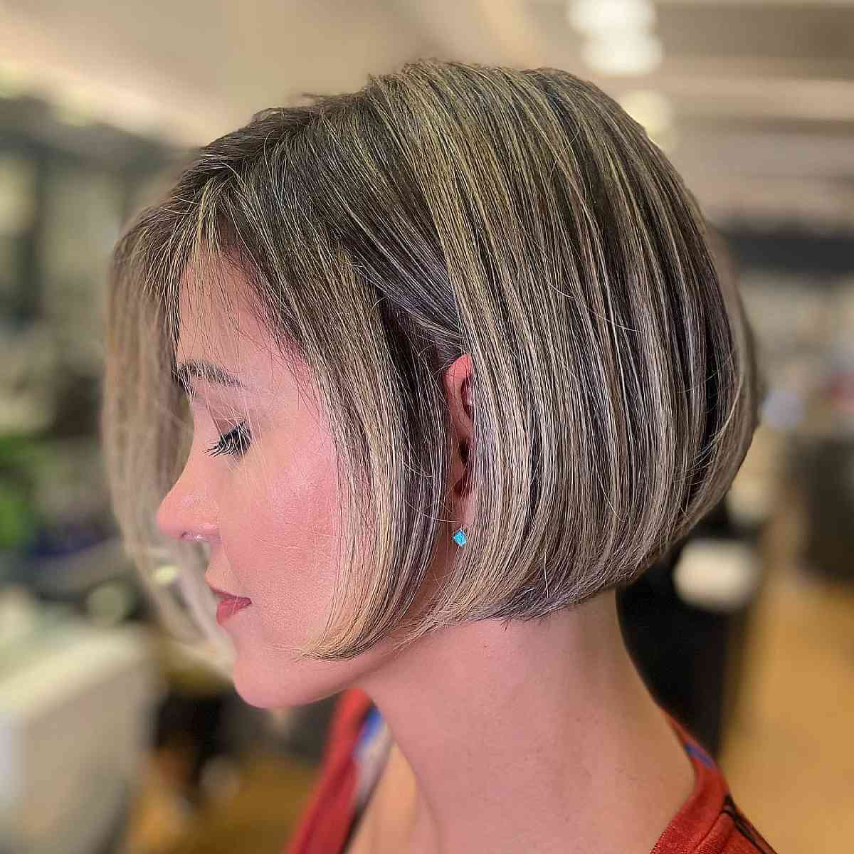 Highlighted Short Bob Hairstyle
