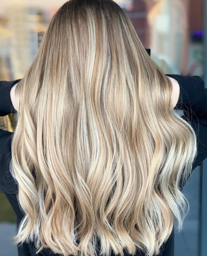 38 Light Blonde Highlights For A Radiant Look In 2024