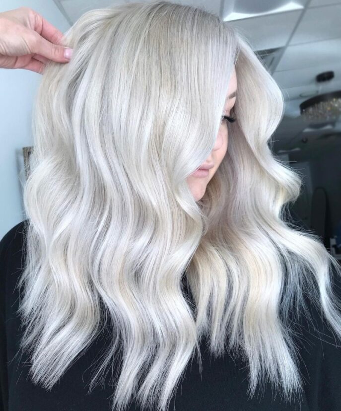 40+ Stunning Platinum Blonde Hair Colors That'll Get You Noticed