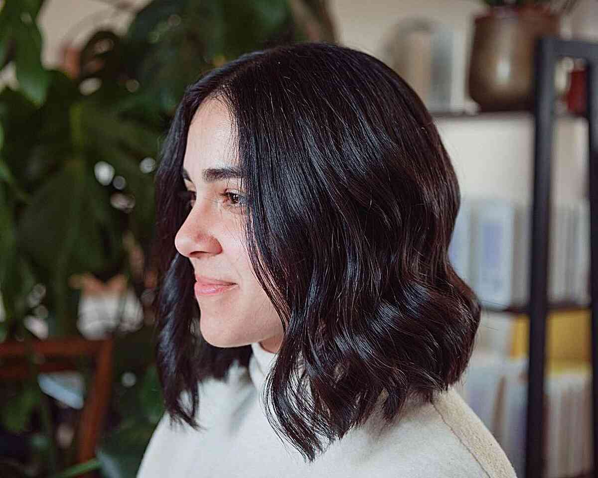 Italian Lob with Subtle Waves and Middle Part