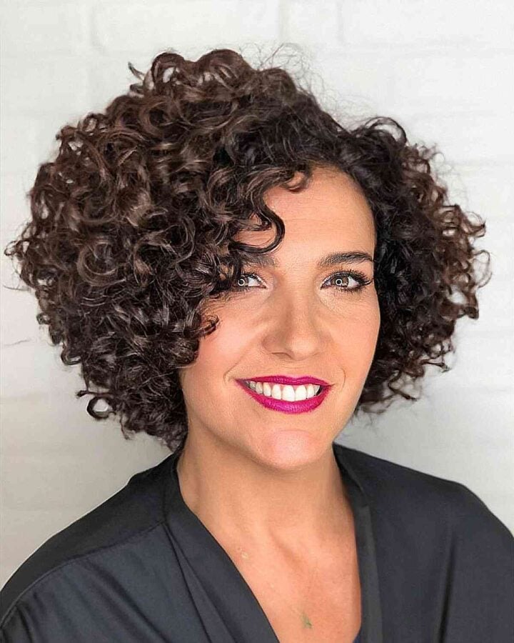 70+ Trendy Short Curly Haircuts & Hairstyles for 2025