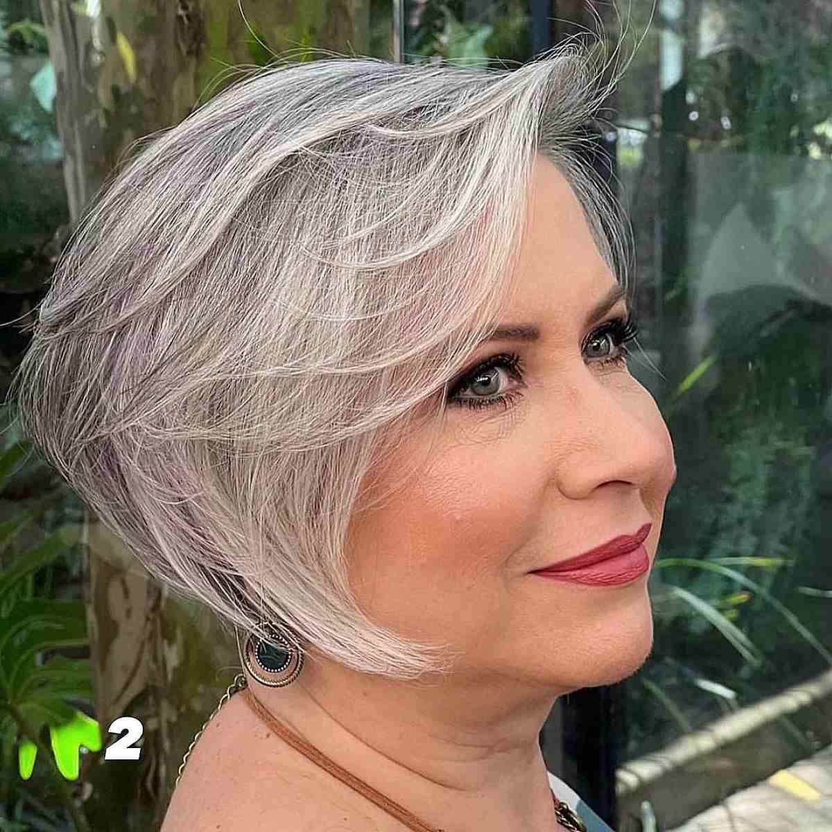 Jaw-Length Feathered Cut for Fine Haired Ladies Aged 50