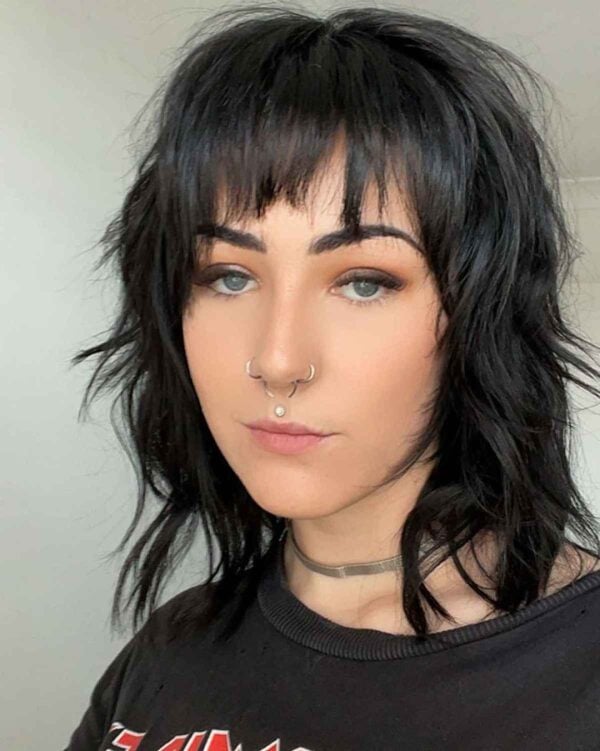 47 Low-Maintenance Shaggy Haircuts with Bangs for Busy & Trendy Women