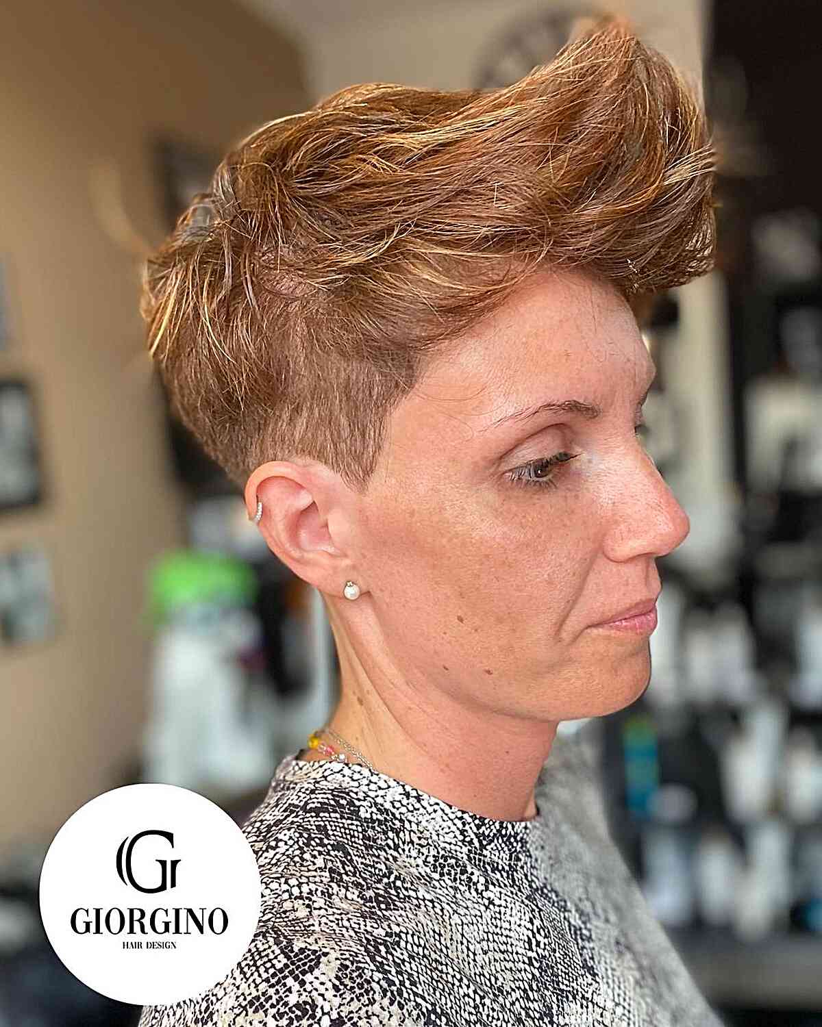 Layered Spiky Quiff Hairstyle with Highlights for Ladies