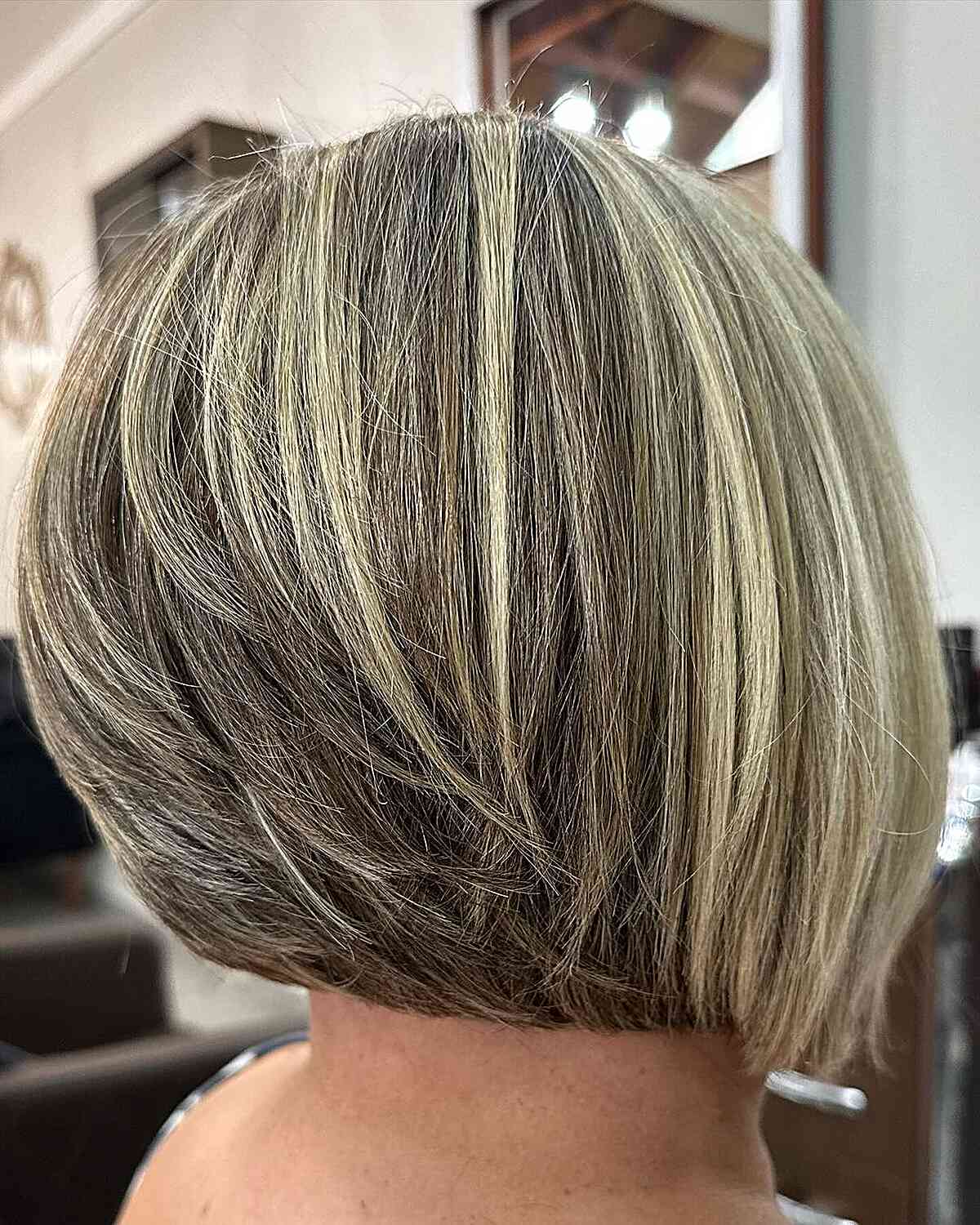 Light Brown Graduated Bob with Blonde Highlights 