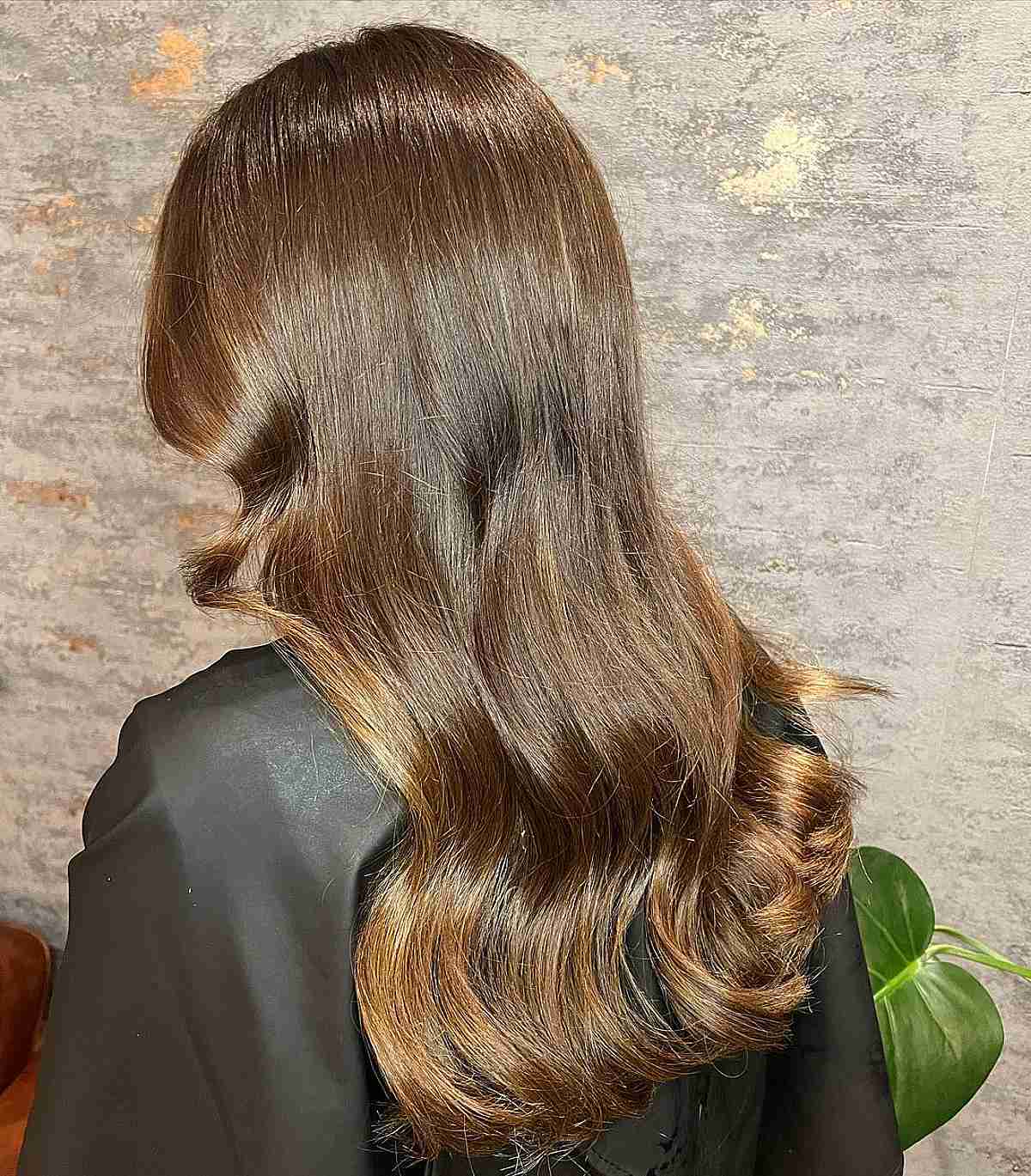 Light Brown Hair with Golden Tips for U-Shaped Long Wavy Hair