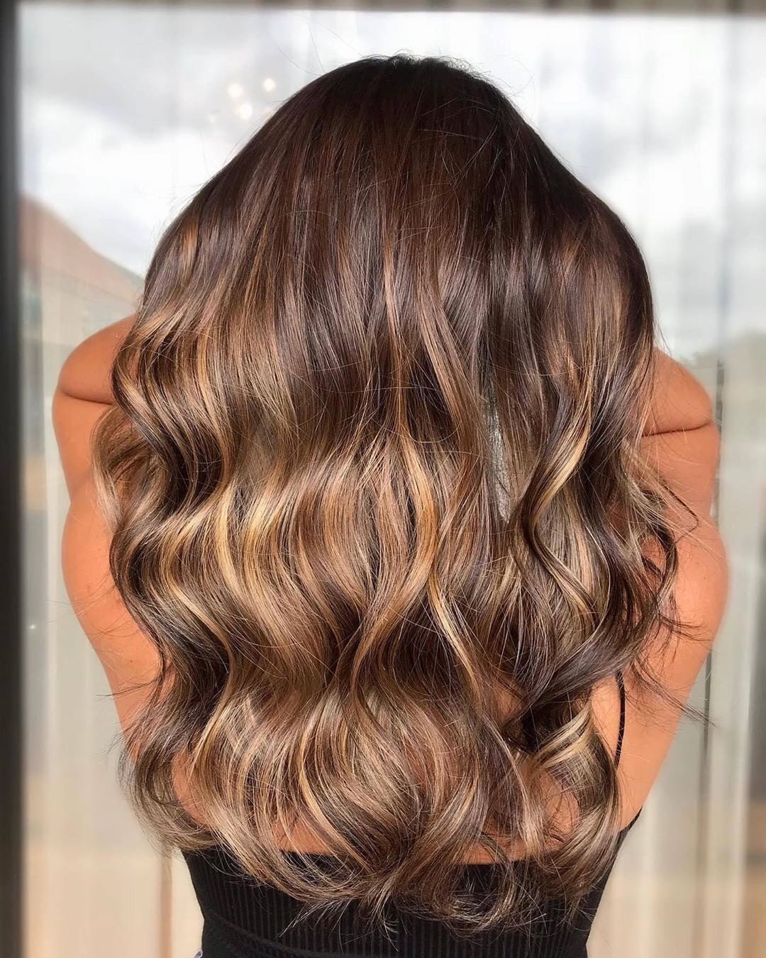 Light Golden Brown Hair Color: What It Looks Like & 17 Trendy Ideas
