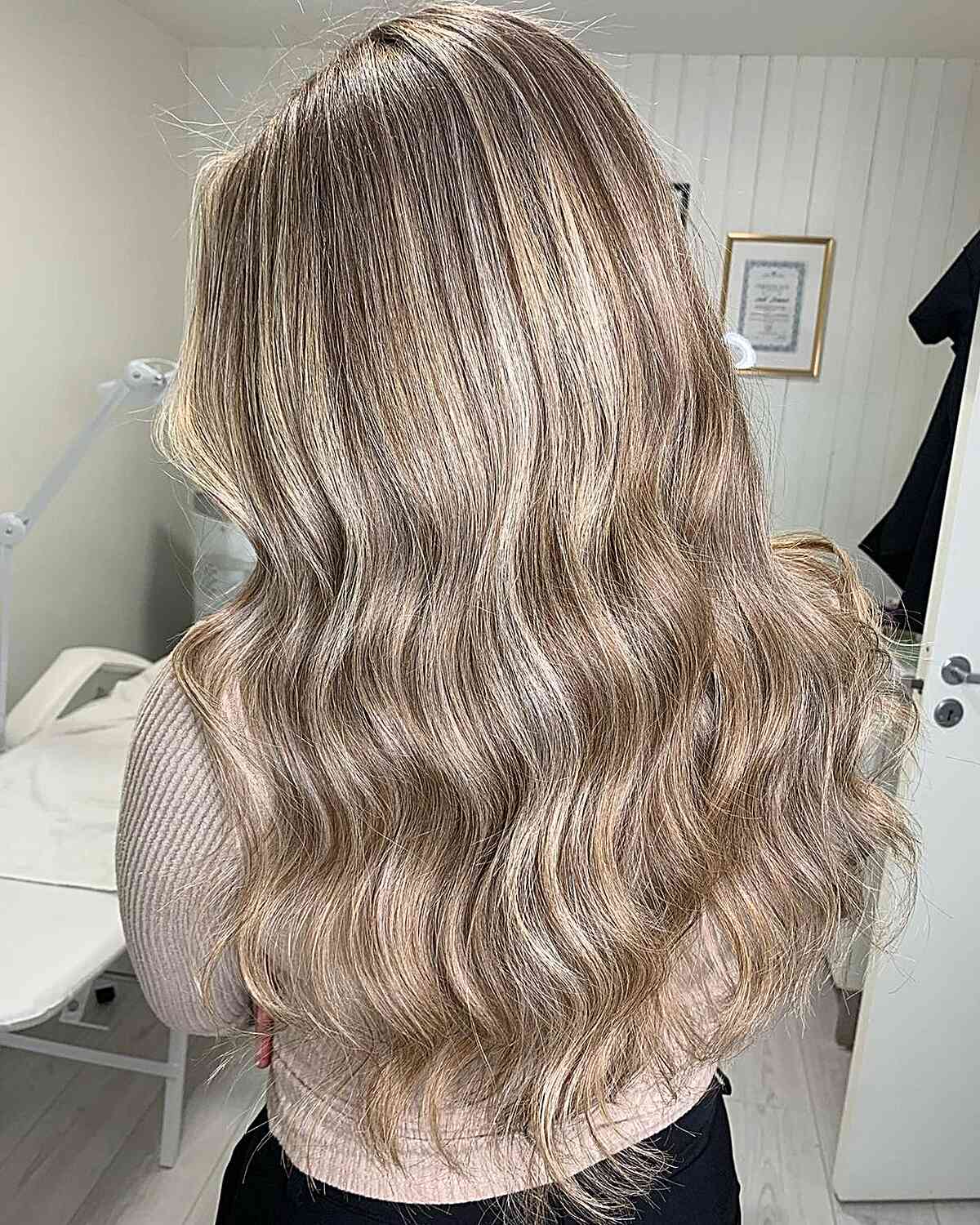Light Honey Brown Hair with Blonde Highlights