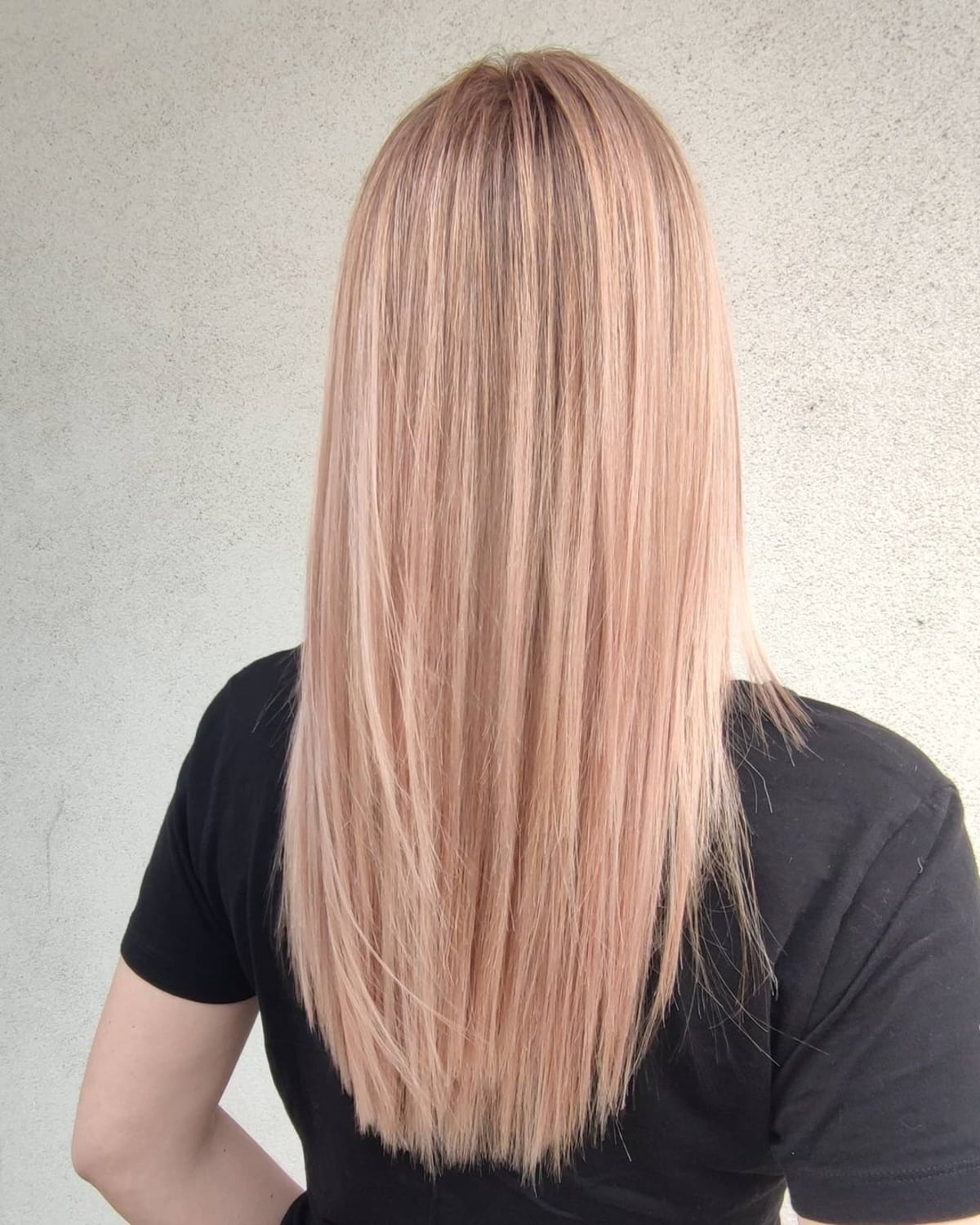 Light rose gold hair