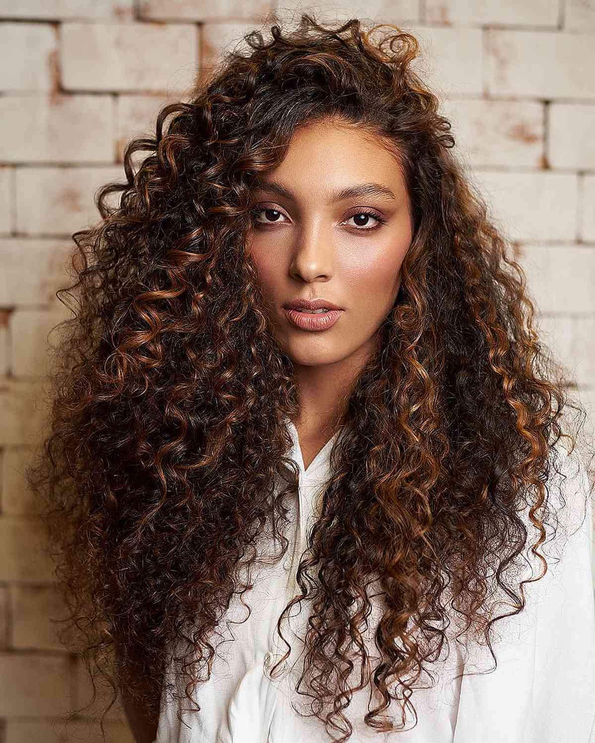 Long 3b Curly Hair with a Side Part