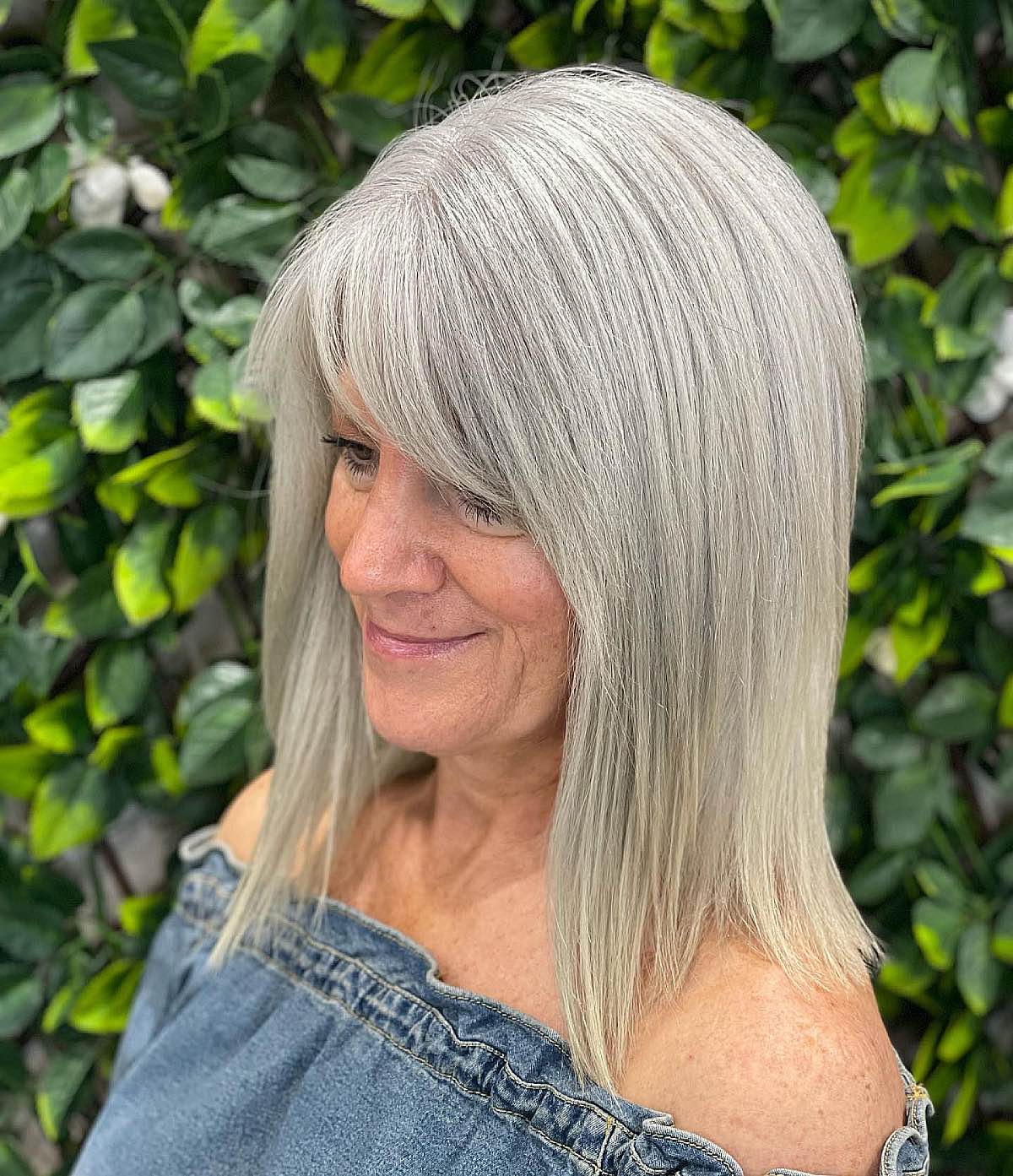 long bob lob hairstyle for women over fifty