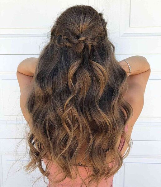 30 Cute & Easy Graduation Hairstyles for Girls