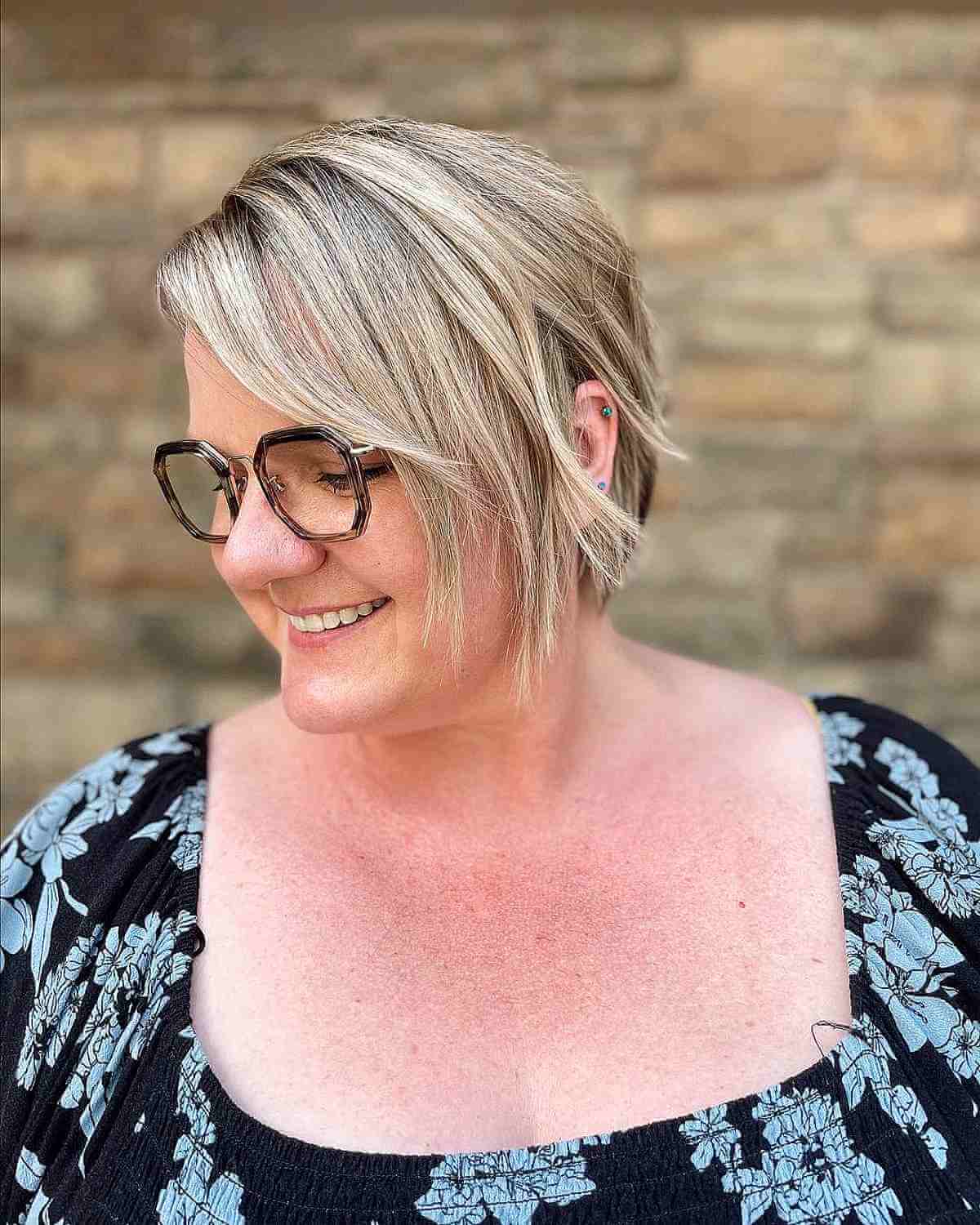 Trendsetting Long Choppy Pixie Bob for Round Face Shapes