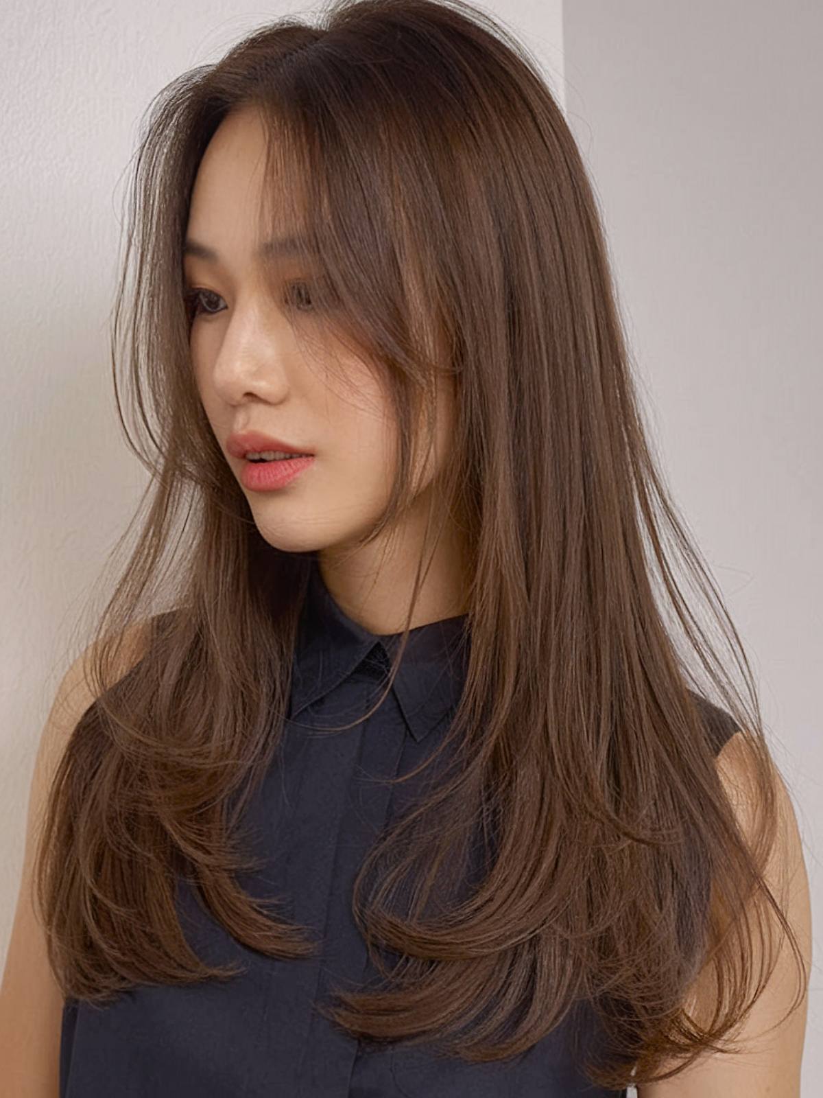 Long curtain bangs on straight thin hair