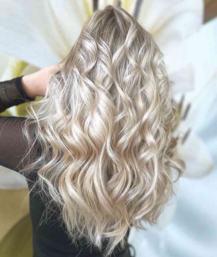 51 Examples That Prove White Blonde Hair Is In for 2023