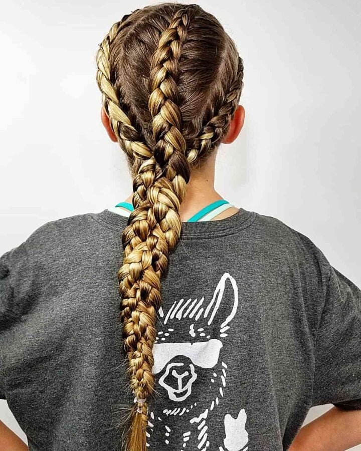 28 Perfect Softball Hairstyles That Are Trendy and Practical