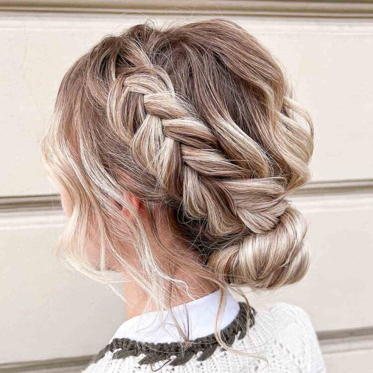 19 Prettiest Halo Braid Hairstyles to Copy