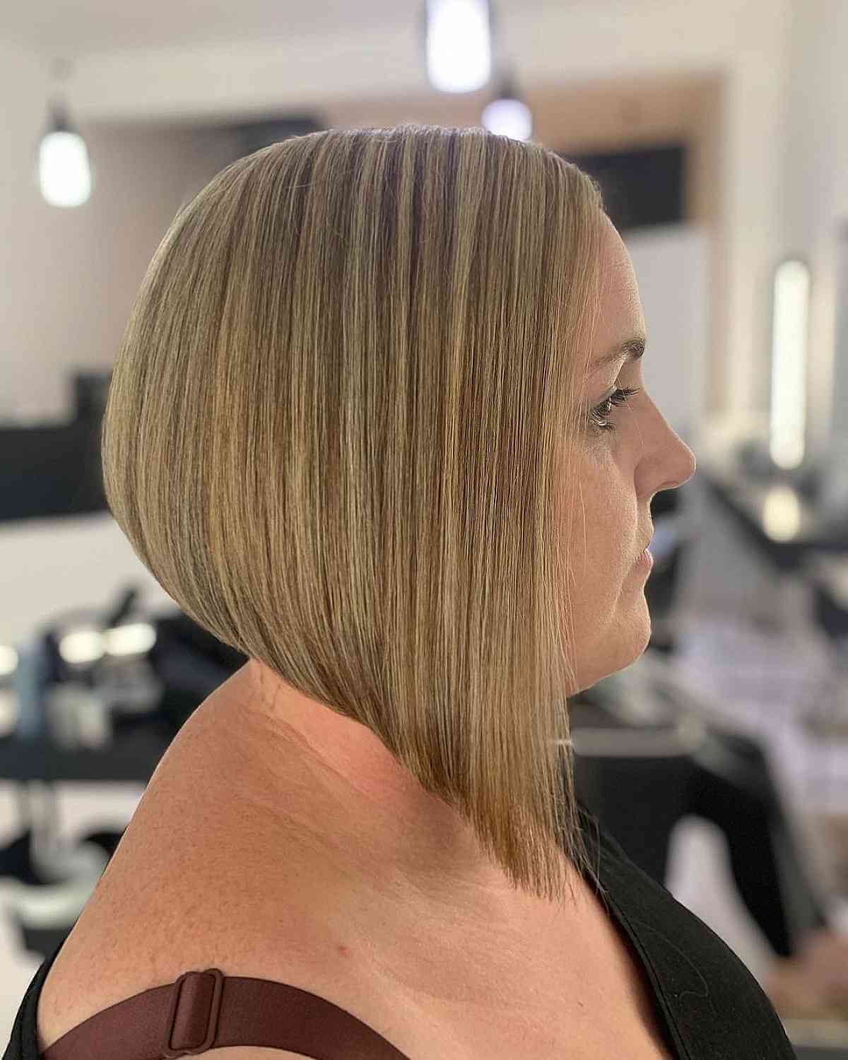 Lovely short stacked bob for round faces