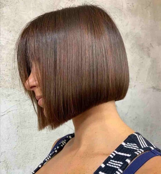 Low Maintenance Brunette Blunt Bob With Front Wispy Layers 556x600 