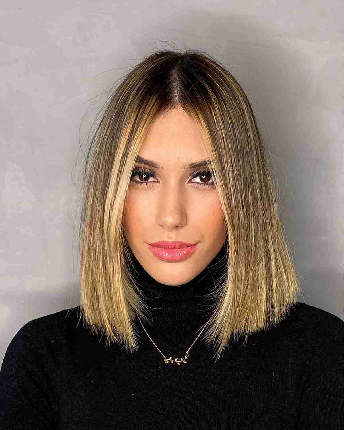 Low-Maintenance Lob with Blunt Ends for Long Faces