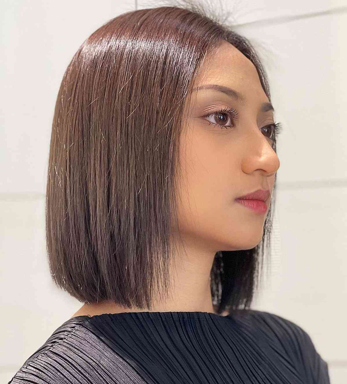 Low-Maintenance Neck-Length Haircut for Straight Hair
