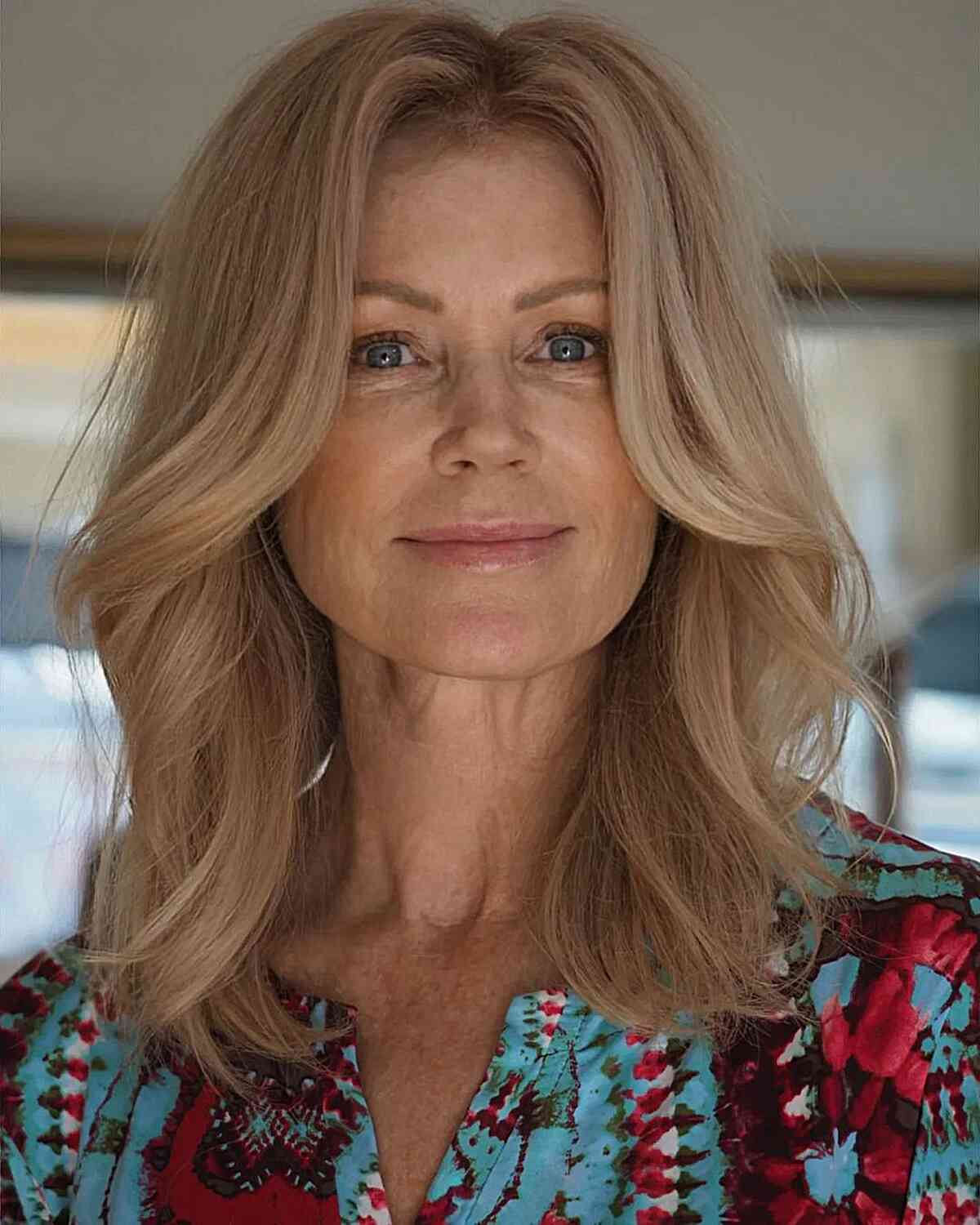 Medium Cut with Volume for Women Aged 40 and Over with a middle part