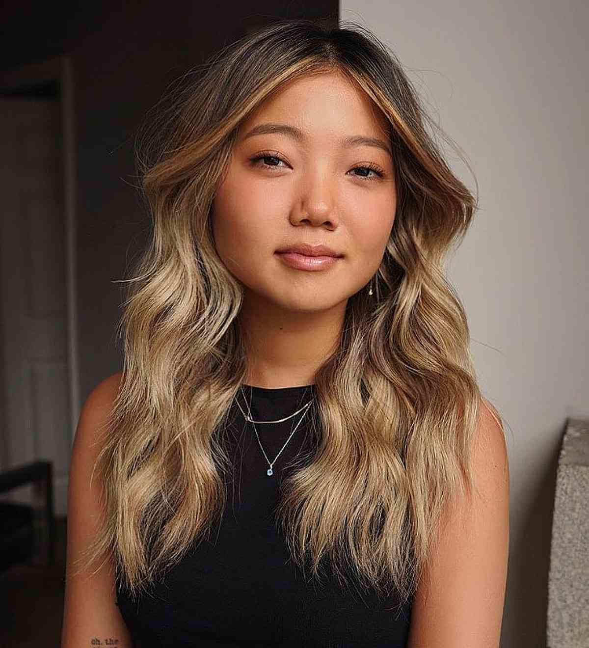 Beautiful Medium Face-Framing Layers with Balayage for Round Faces