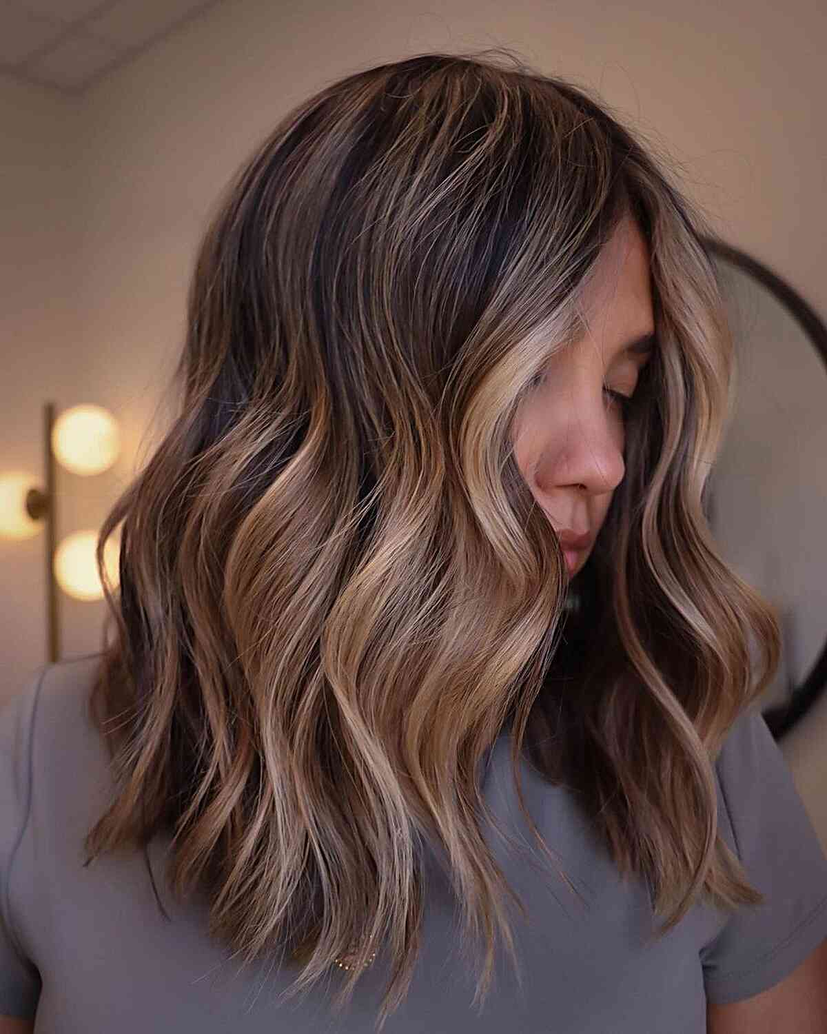 Middle Part Medium-Length Waves with Soft Bronde Balayage Babylights