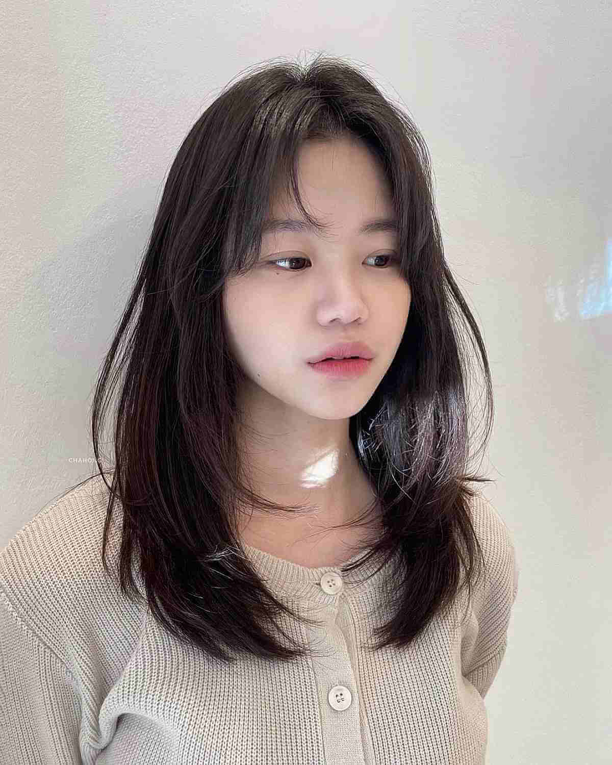 Cute Korean Short Haircut: Layered Bob with Feathered Ends & Fringe ❤ -  Hairstyles Weekly