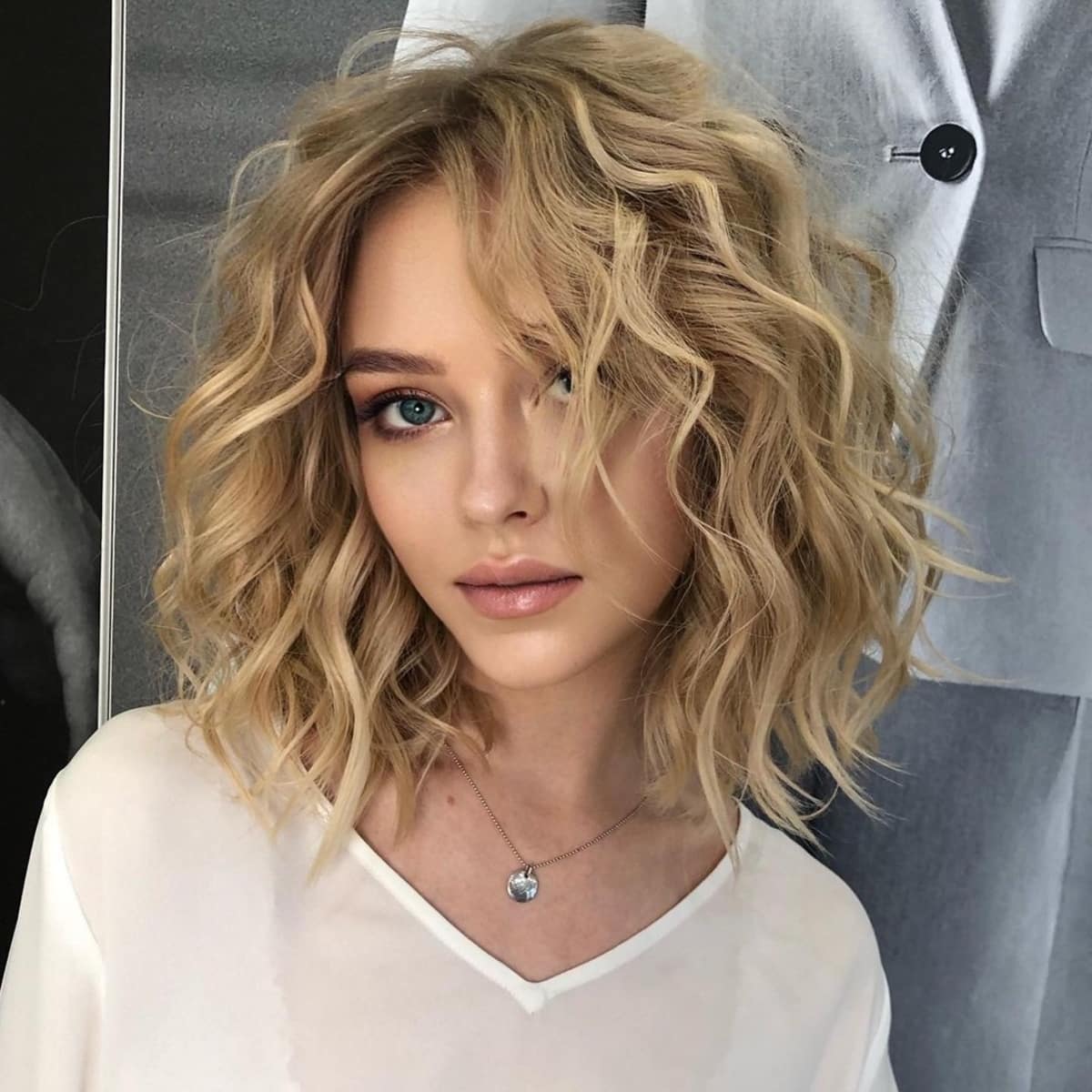 Messy bob for wavier curly hair