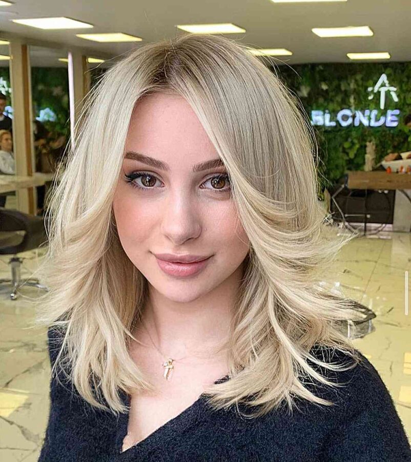 The Top 33 Medium Hairstyles For Oval Faces in 2025