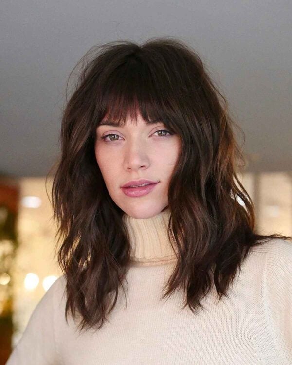 27 Best Ways to Get Long Layers with Medium-Length Hair