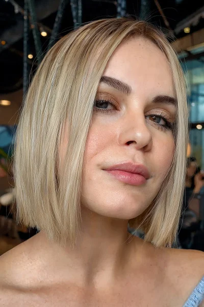 A Middle Part Blunt Bob for Thin Hair